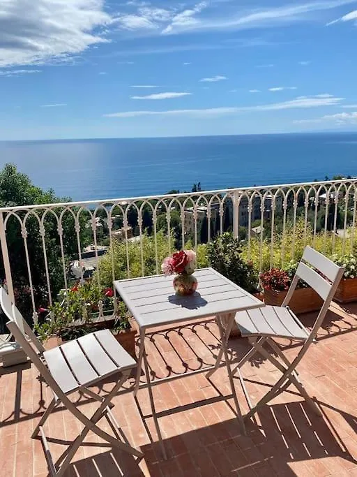 Beautiful Flat With Terrace And Sea View - Free Parking contacts