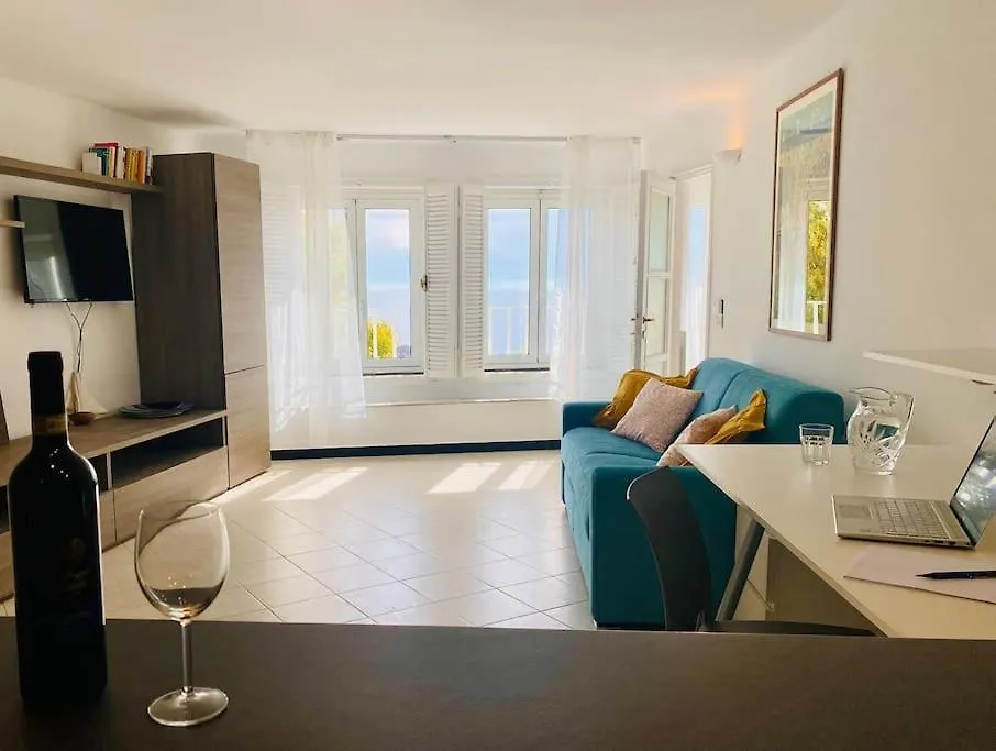 Beautiful Flat With Terrace And Sea View - Free Parking Διαμέρισμα Γένοβα