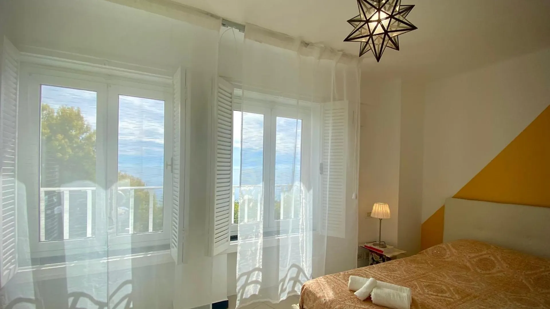 Beautiful Flat With Terrace And Sea View - Free Parking Διαμέρισμα Γένοβα
